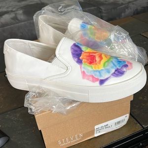 Women’s Steve Madden sneakers size 7 1/2